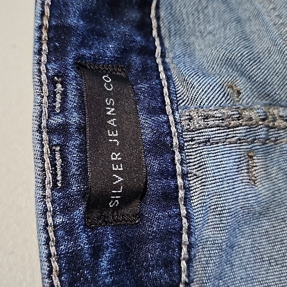 Silver dark wash 28x30 low rise skinny jeans - Picture 6 of 6